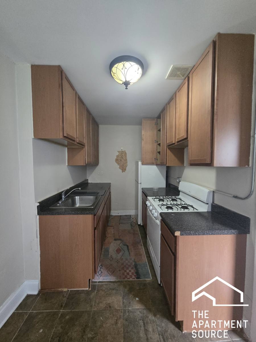 Apartment for rent at 4866 N Magnolia Ave, Chicago, IL 60640