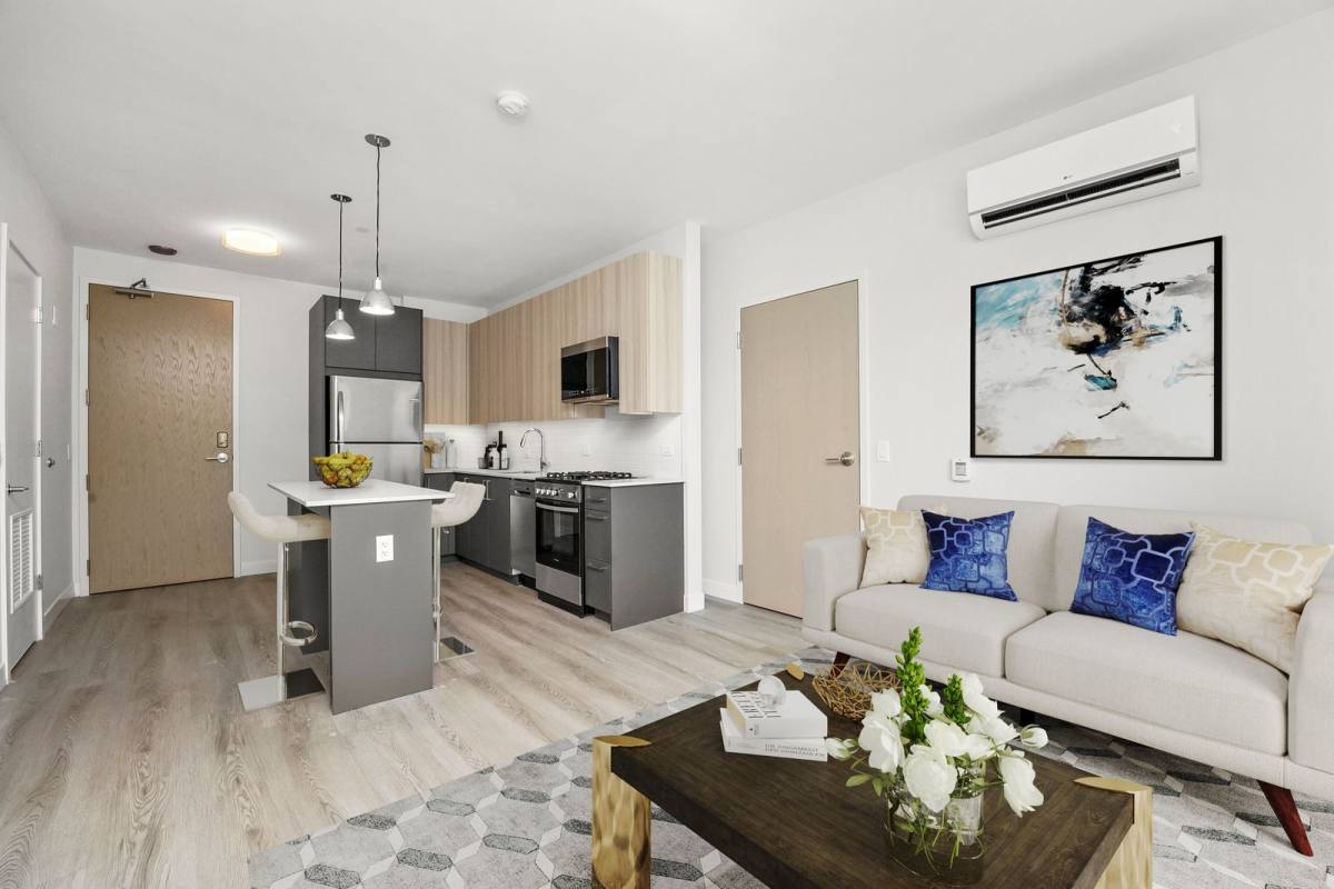 Apartment for rent at 670 N May St, Chicago, IL 60642