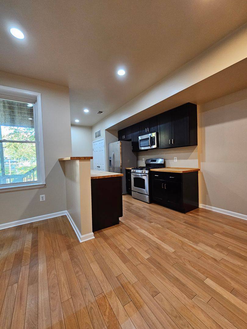 Apartment for rent at 1016 6th St NE, Washington, DC 20002