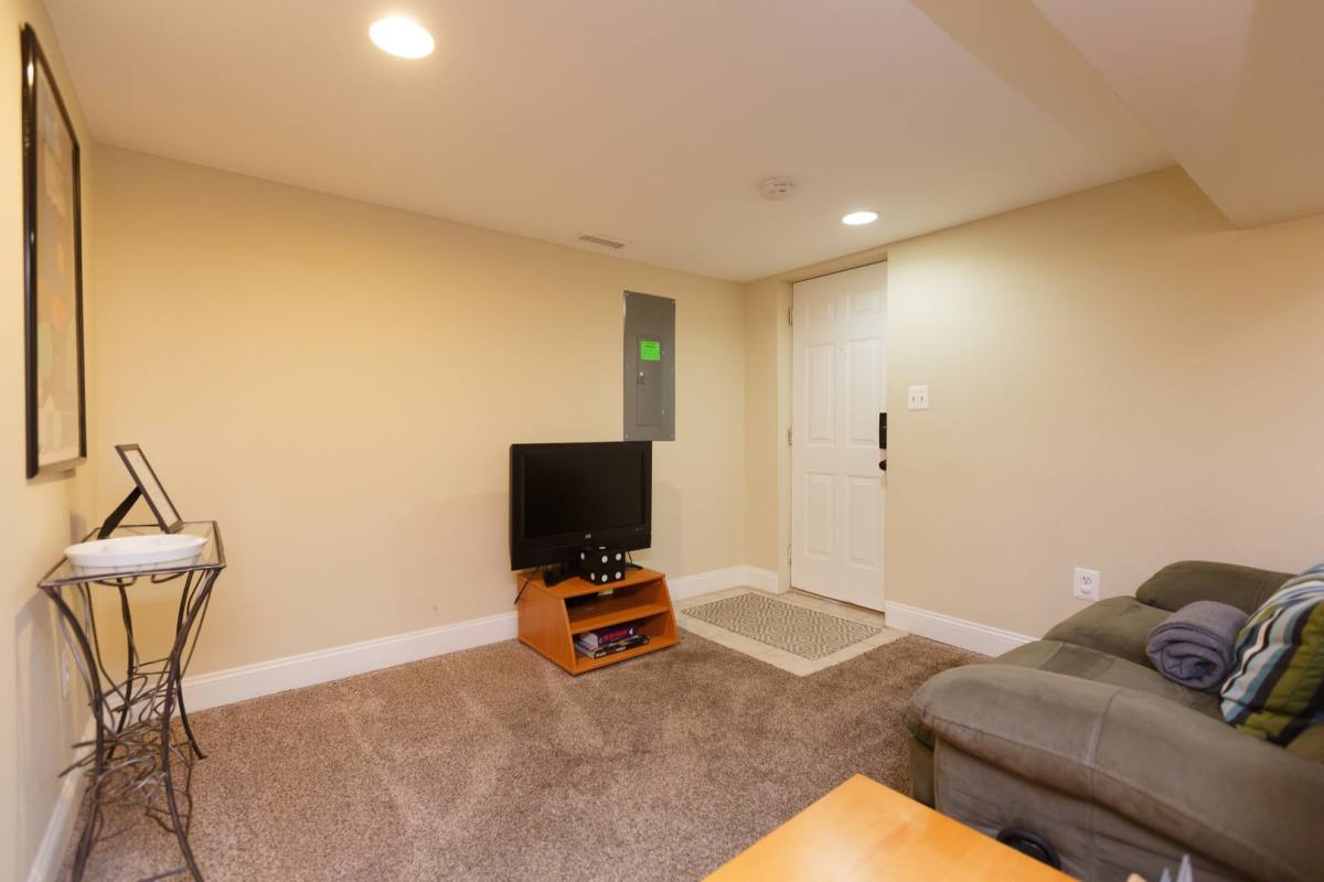Apartment for rent at 435 Manor Place NW, Washington, DC 20010