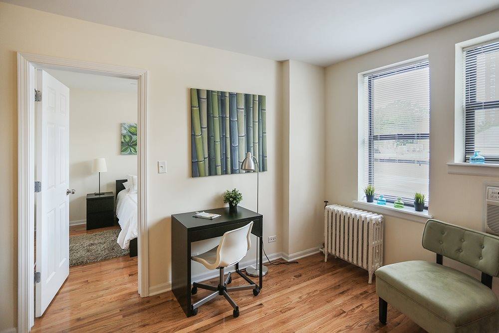 Apartment for rent at 5050 N Sheridan Rd, Chicago, IL 60640