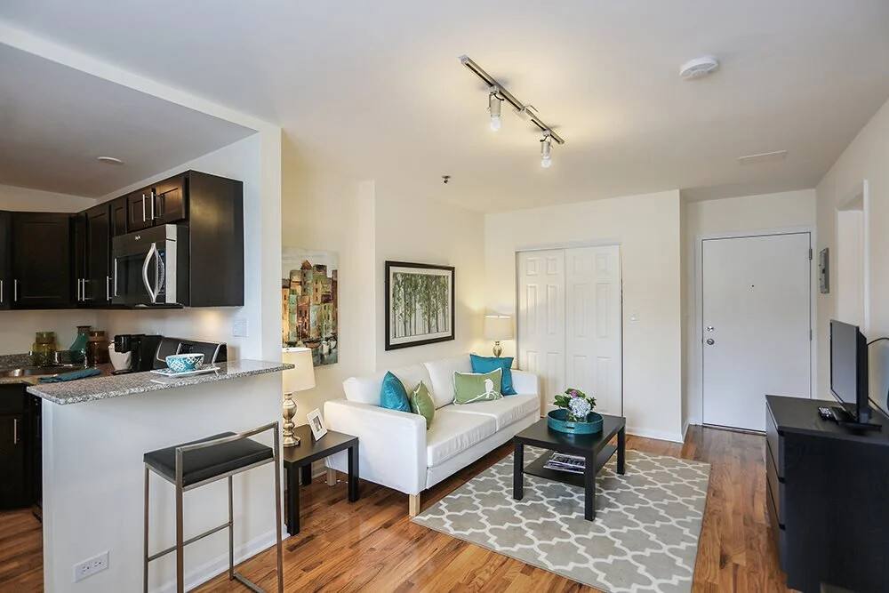 Apartment for rent at 5050 N Sheridan Rd, Chicago, IL 60640