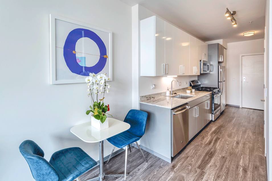 Apartment for rent at 2340 N California Ave, Chicago, IL 60647