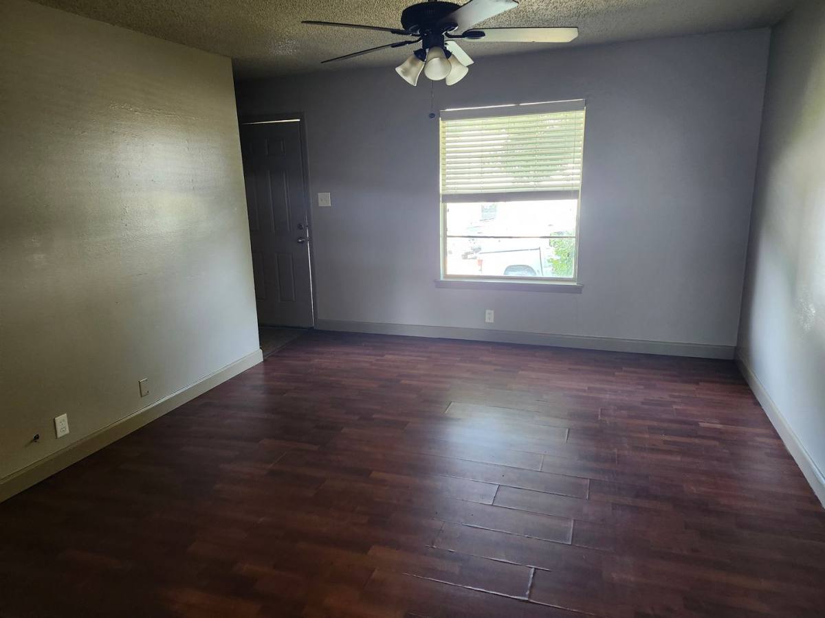 Townhouse for rent at 1619 Longview St, Benton, AR 72015