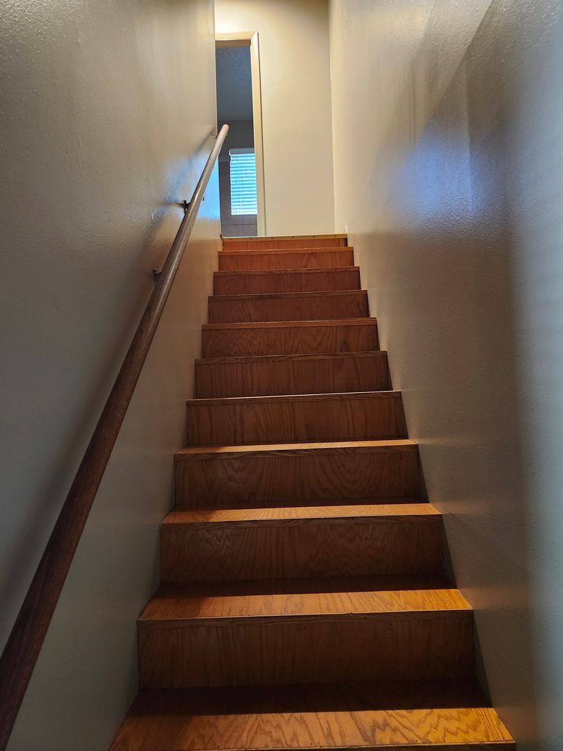 Townhouse for rent at 1619 Longview St, Benton, AR 72015
