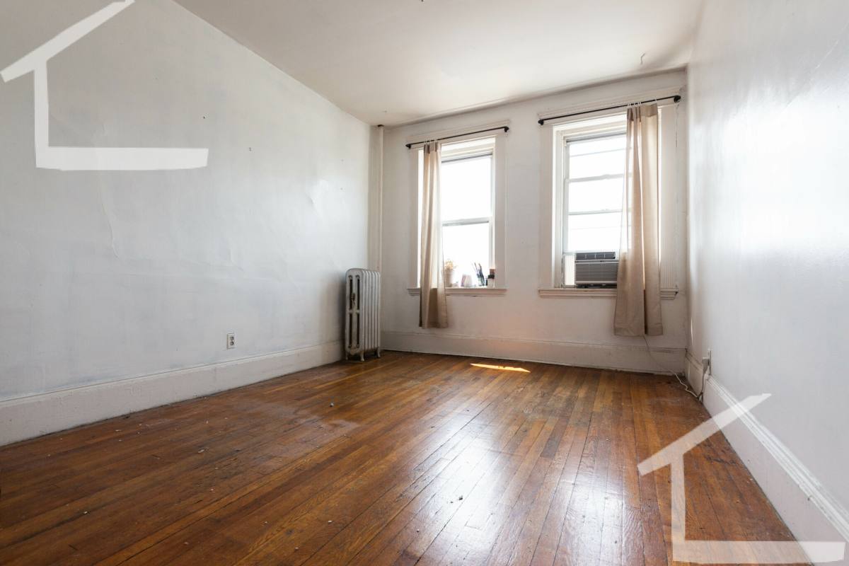 Apartment for rent at 48 Brighton Ave, Allston, MA 02134