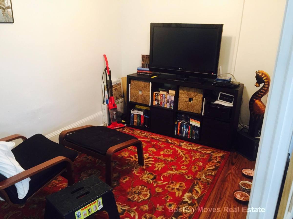 Apartment for rent at 64 Hemenway St #17, Boston, MA 02115