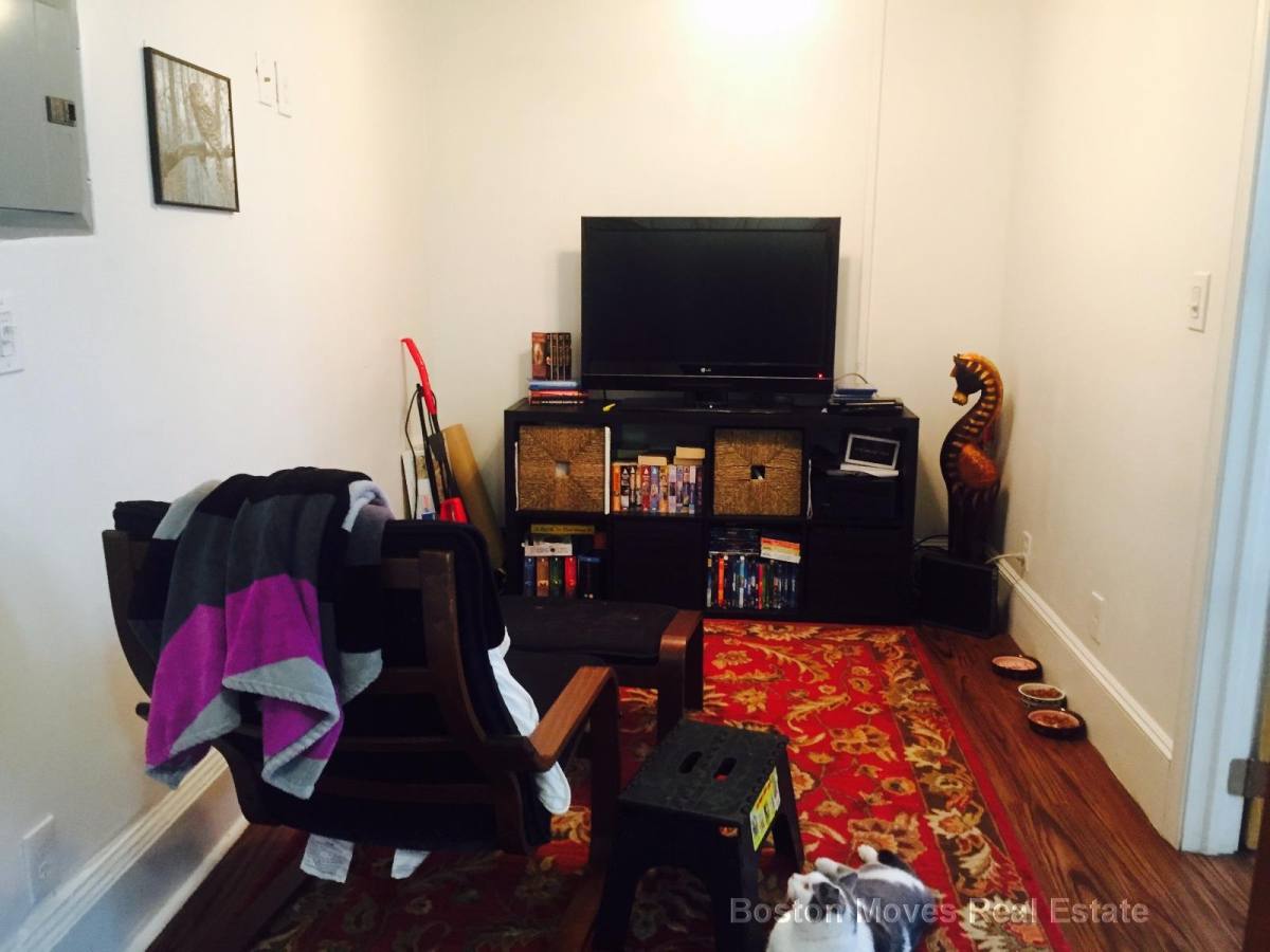 Apartment for rent at 64 Hemenway St #17, Boston, MA 02115