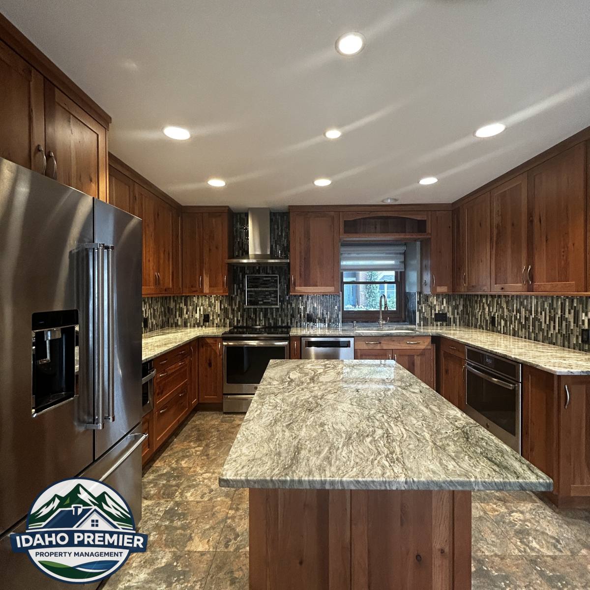 Townhouse for rent at 1565 E Lenz Lane #1, Boise, ID 83712