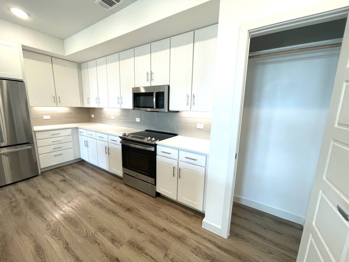 Apartment for rent at 149 Larkspur Park Blv, Leander, TX 78641