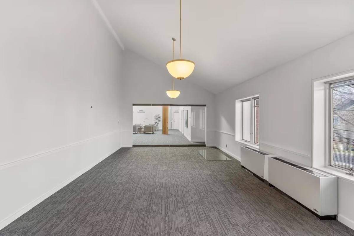 Apartment for rent at 1 Mill Pond Lane, Simsbury, CT 06070
