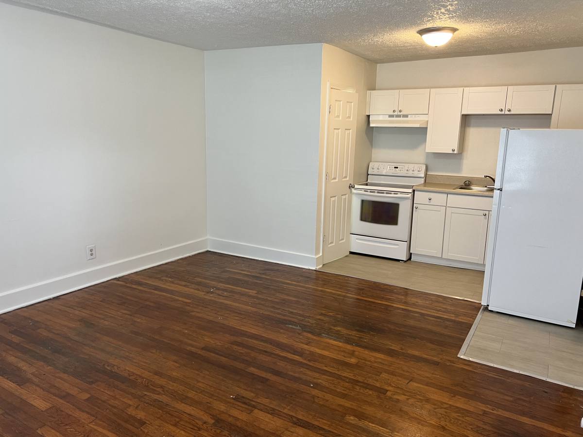 Apartment for rent at 419 Belmont Ave #1, Shelbyville, TN 37160