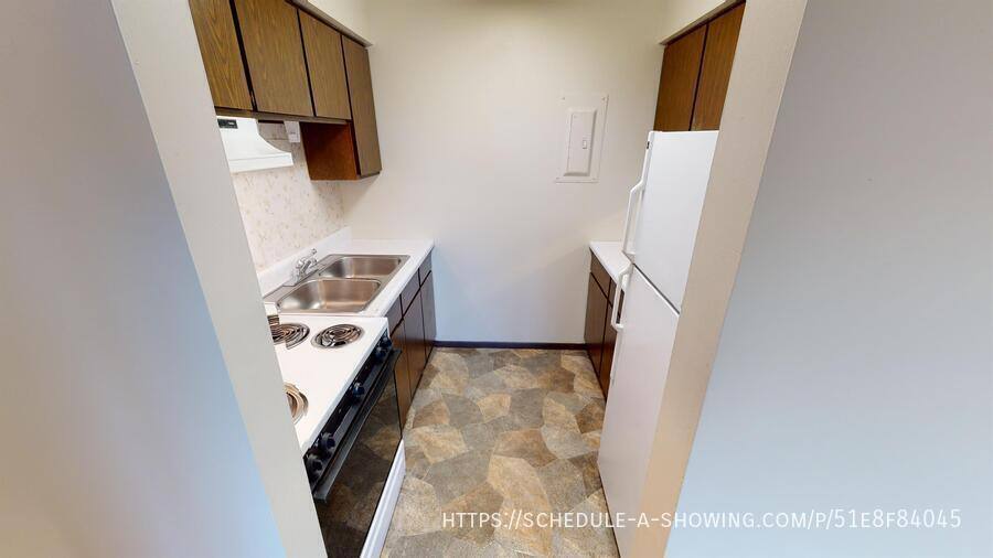 405 E Park #43, Marquette, MI 49855 - Apartment for Rent - Image 2