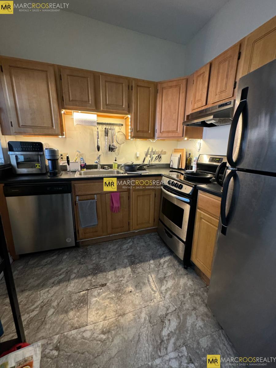 Apartment for rent at 587 Beacon St #3, Boston, MA 02115
