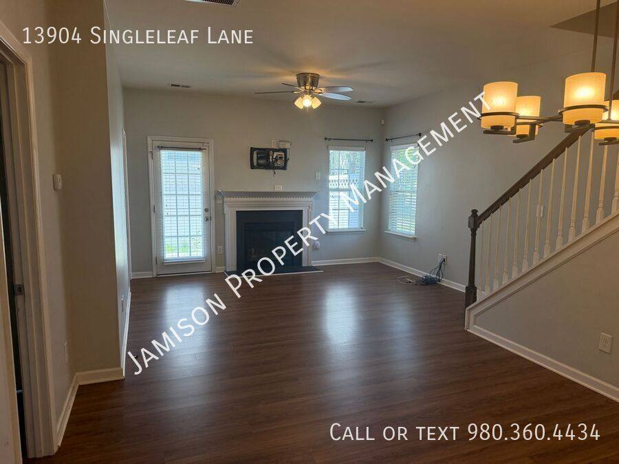 Townhouse for rent at 13904 Singleleaf Lane, Charlotte, NC 28278
