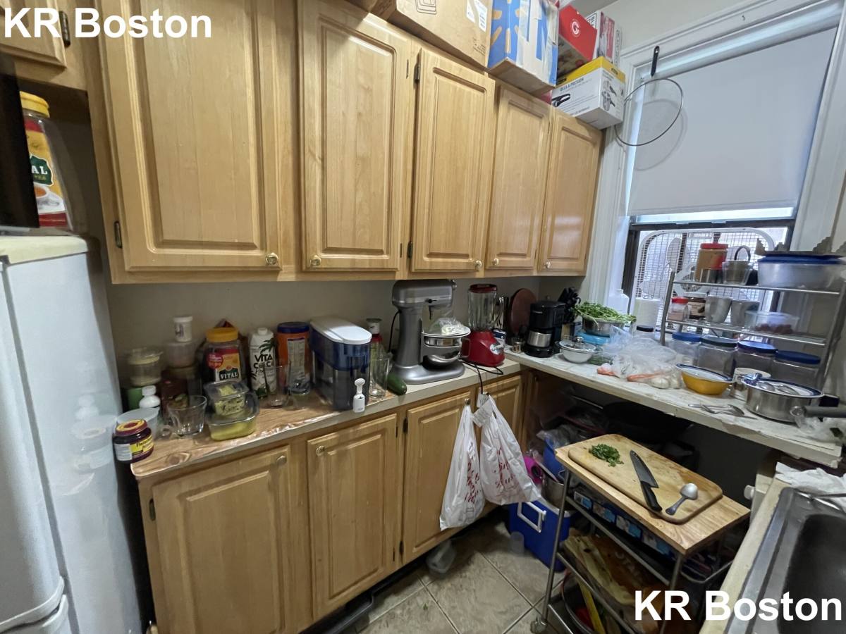 Apartment for rent at 1148 Commonwealth Ave #14, Allston, MA 02134