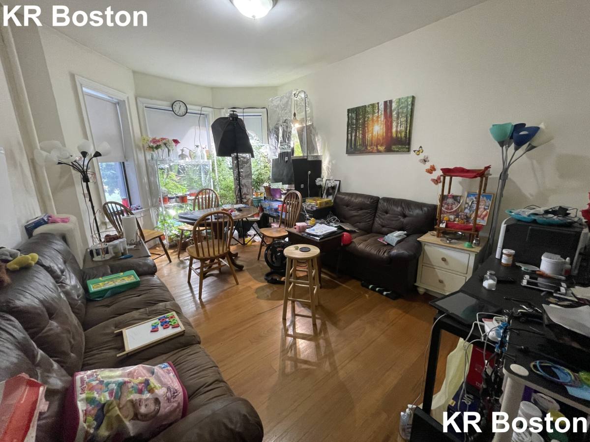 Apartment for rent at 1148 Commonwealth Ave #14, Allston, MA 02134