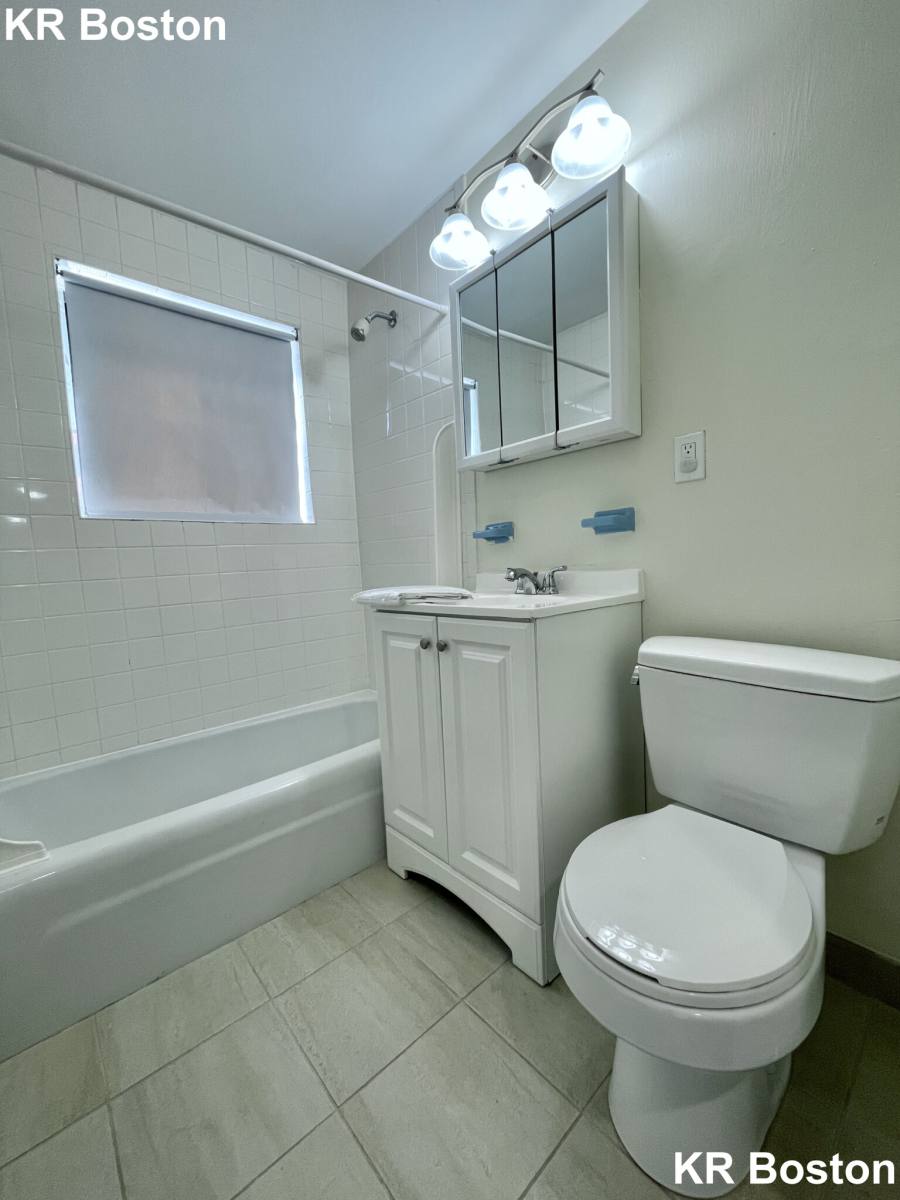 Apartment for rent at 122 Dustin St, Brighton, MA 02135