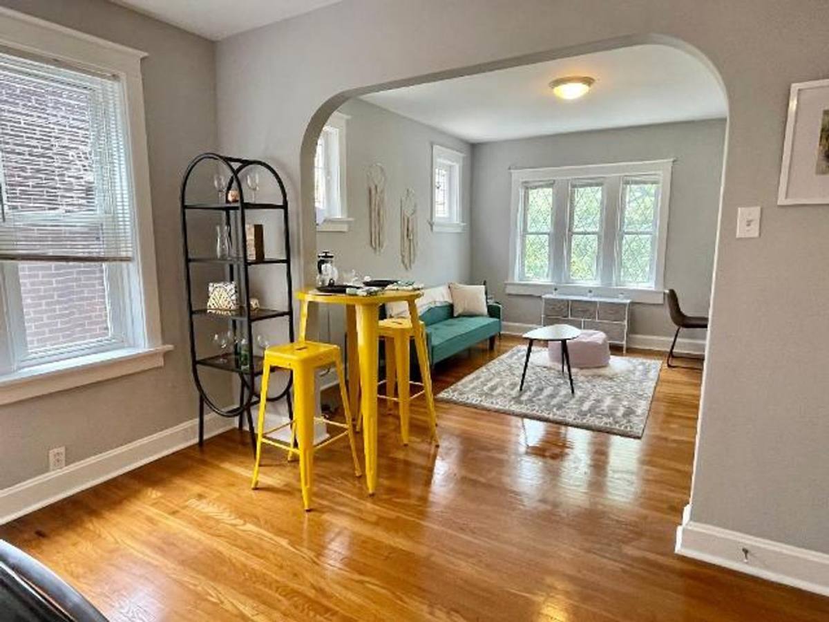 Apartment for rent at 4557 Flad Ave #2E, Saint Louis, MO 63110