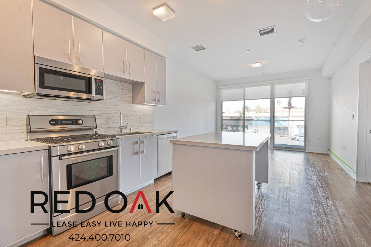 Condo for rent at 1168 S Barrington Ave #505, Los Angeles, CA 90049
