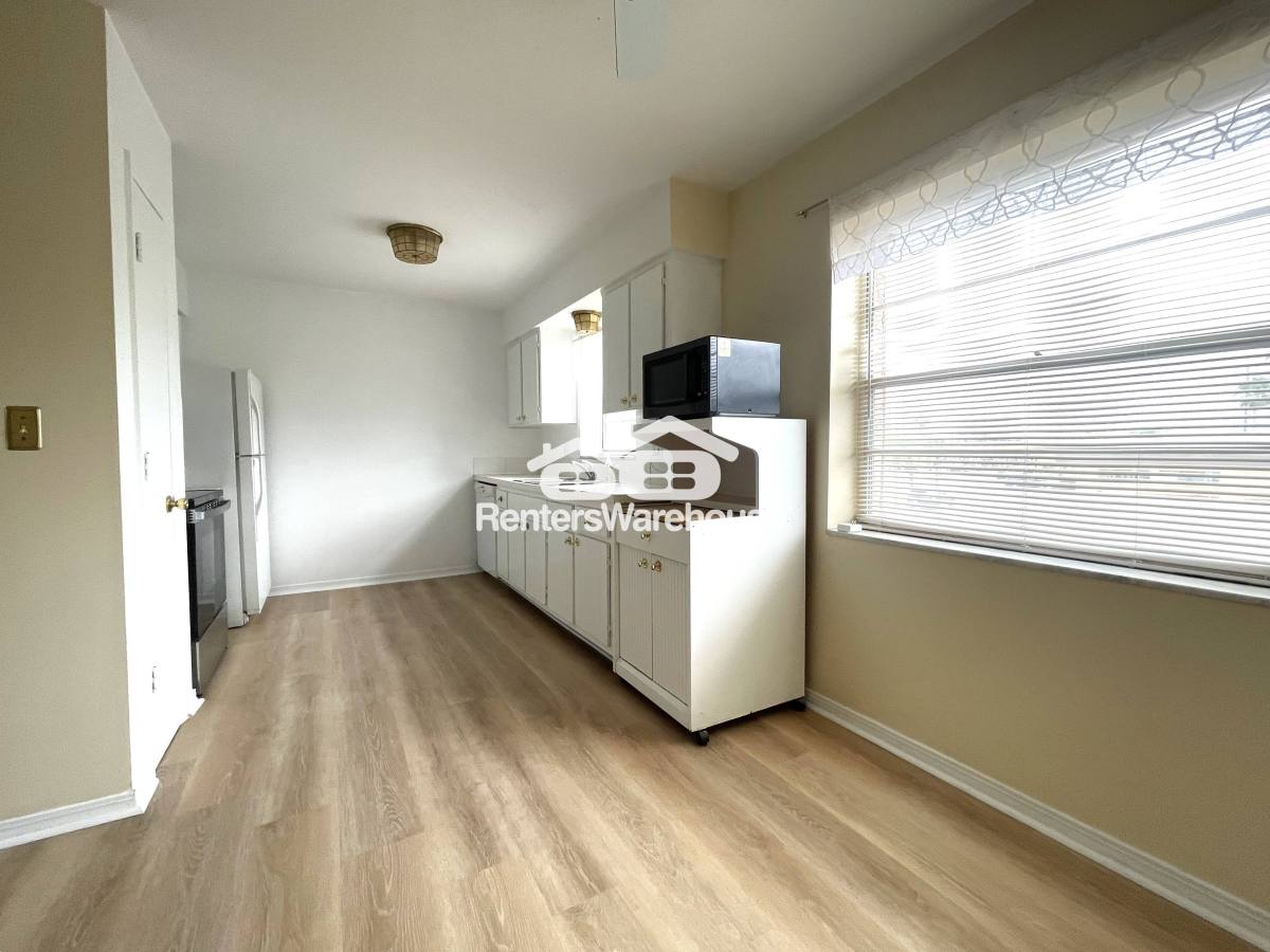 Condo for rent at 1130 Rue Des Chateaux #2A, Saint Petersburg, FL 33707