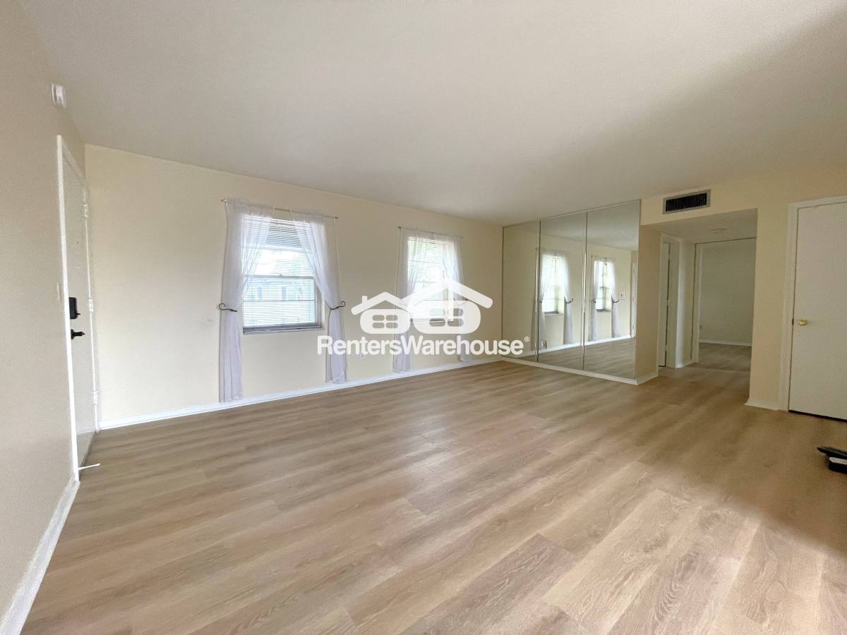 Condo for rent at 1130 Rue Des Chateaux #2A, Saint Petersburg, FL 33707