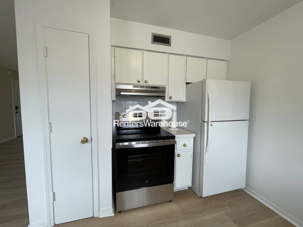 Condo for rent at 1130 Rue Des Chateaux #2A, Saint Petersburg, FL 33707