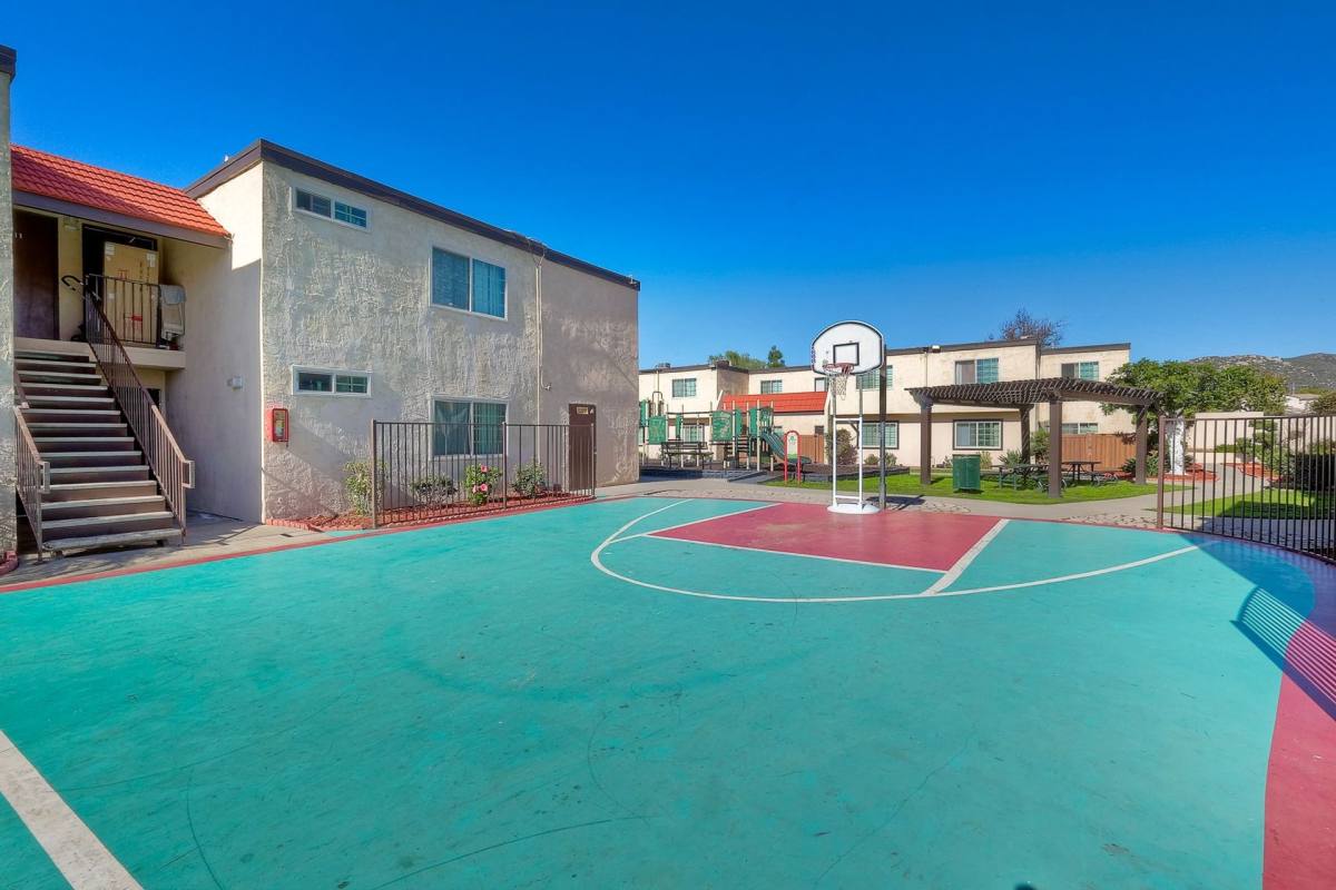 Townhouse for rent at 10032 N Magnolia Ave, Santee, CA 92071