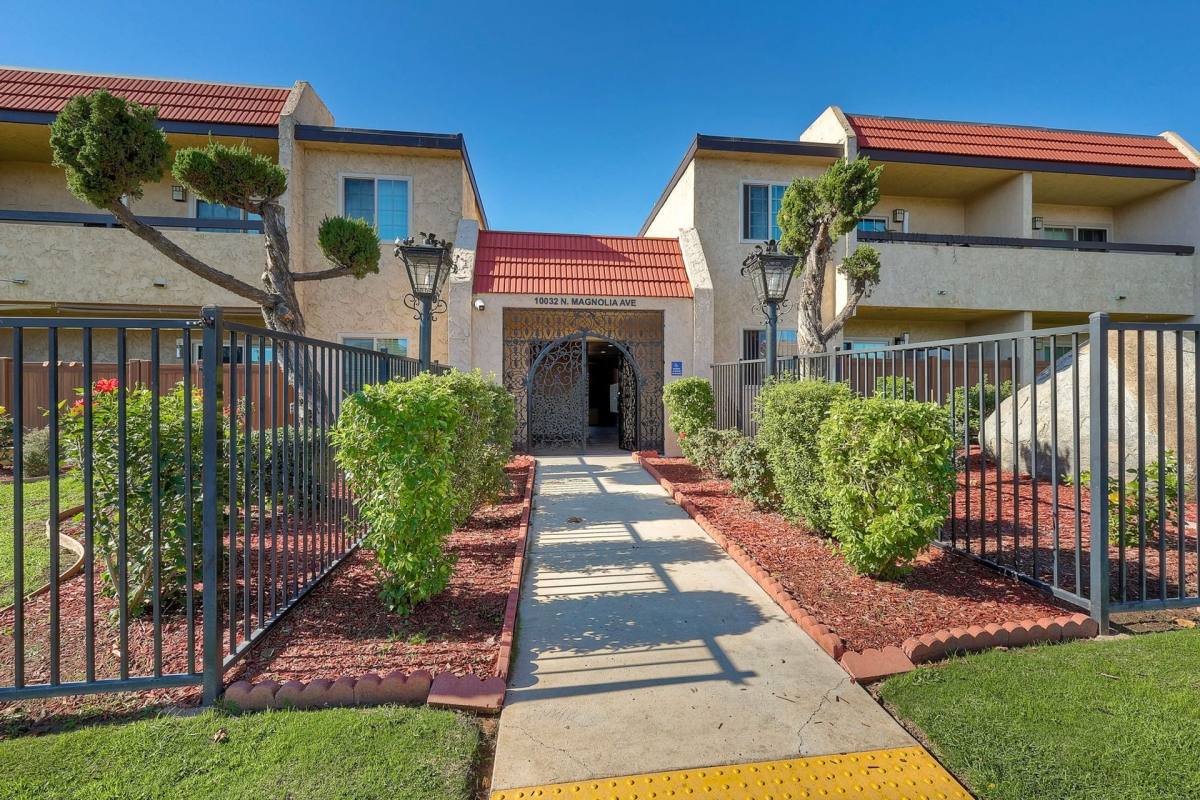 Townhouse for rent at 10032 N Magnolia Ave, Santee, CA 92071