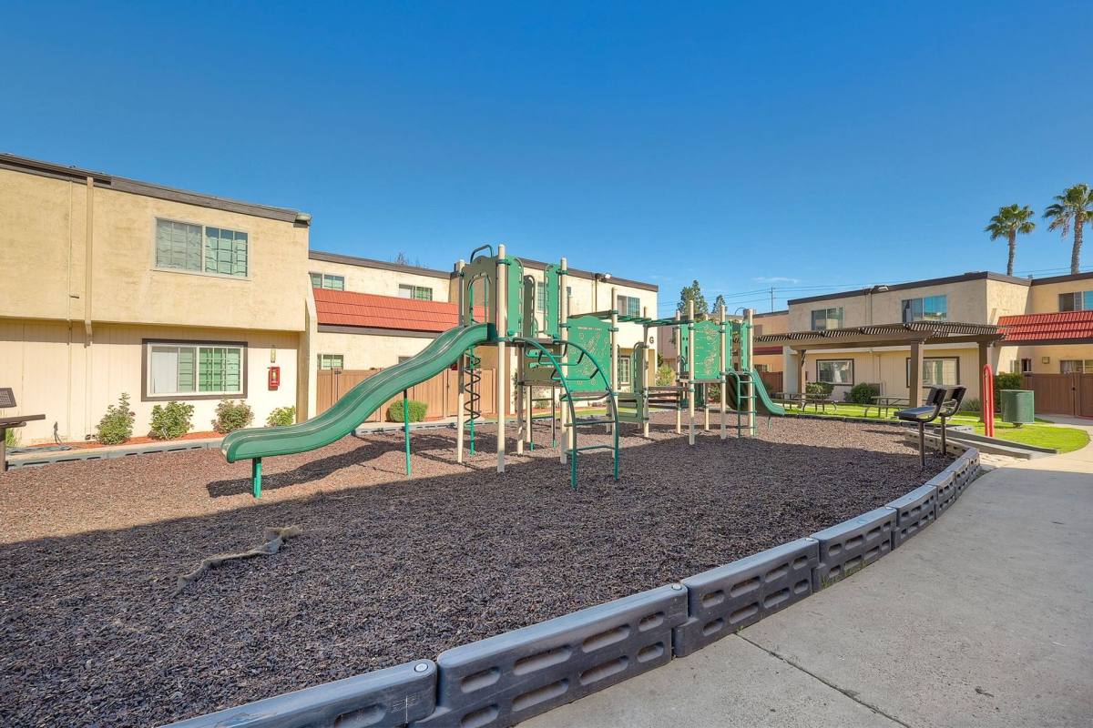 Townhouse for rent at 10032 N Magnolia Ave, Santee, CA 92071