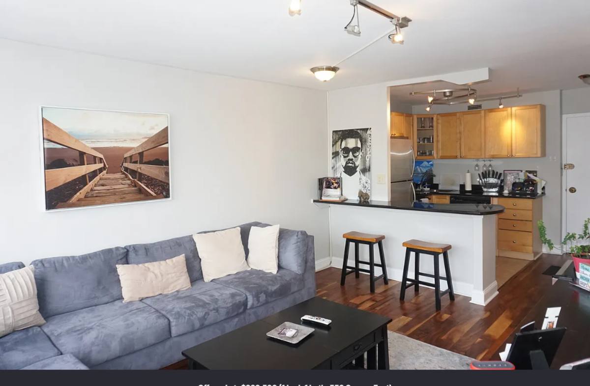 Apartment for rent at 1360 N Sandburg Terrace, Chicago, IL 60610