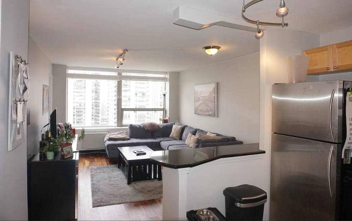 Apartment for rent at 1360 N Sandburg Terrace, Chicago, IL 60610