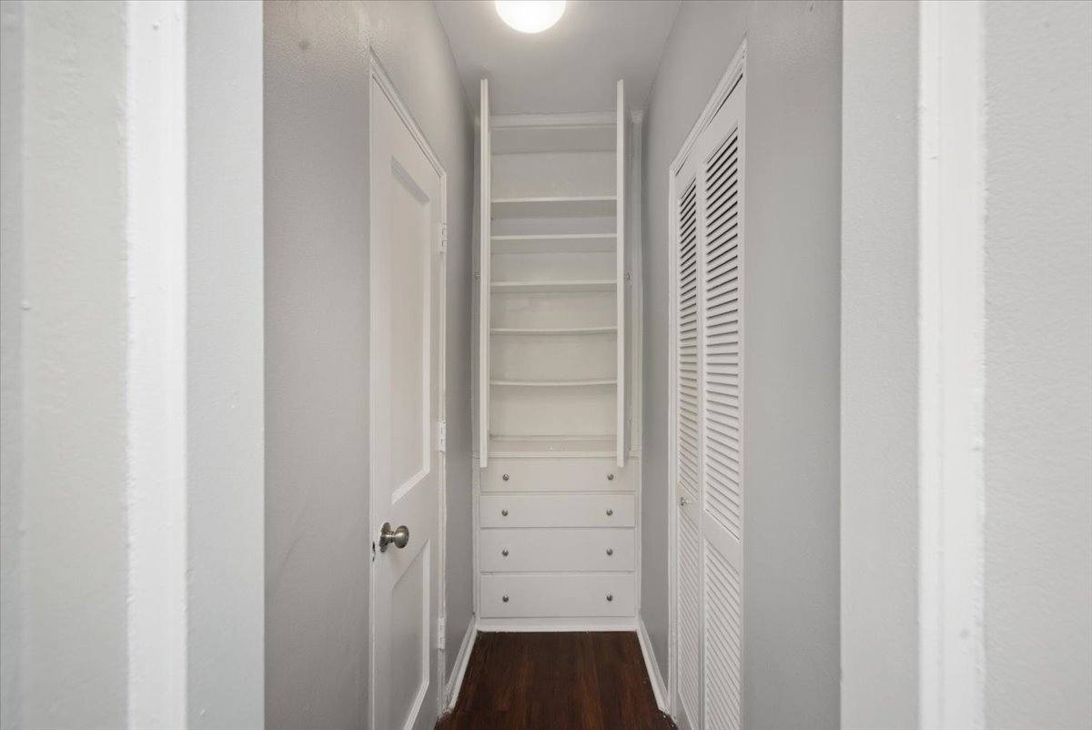 Apartment for rent at 1140 N Lasalle Dr #817, Chicago, IL 60610