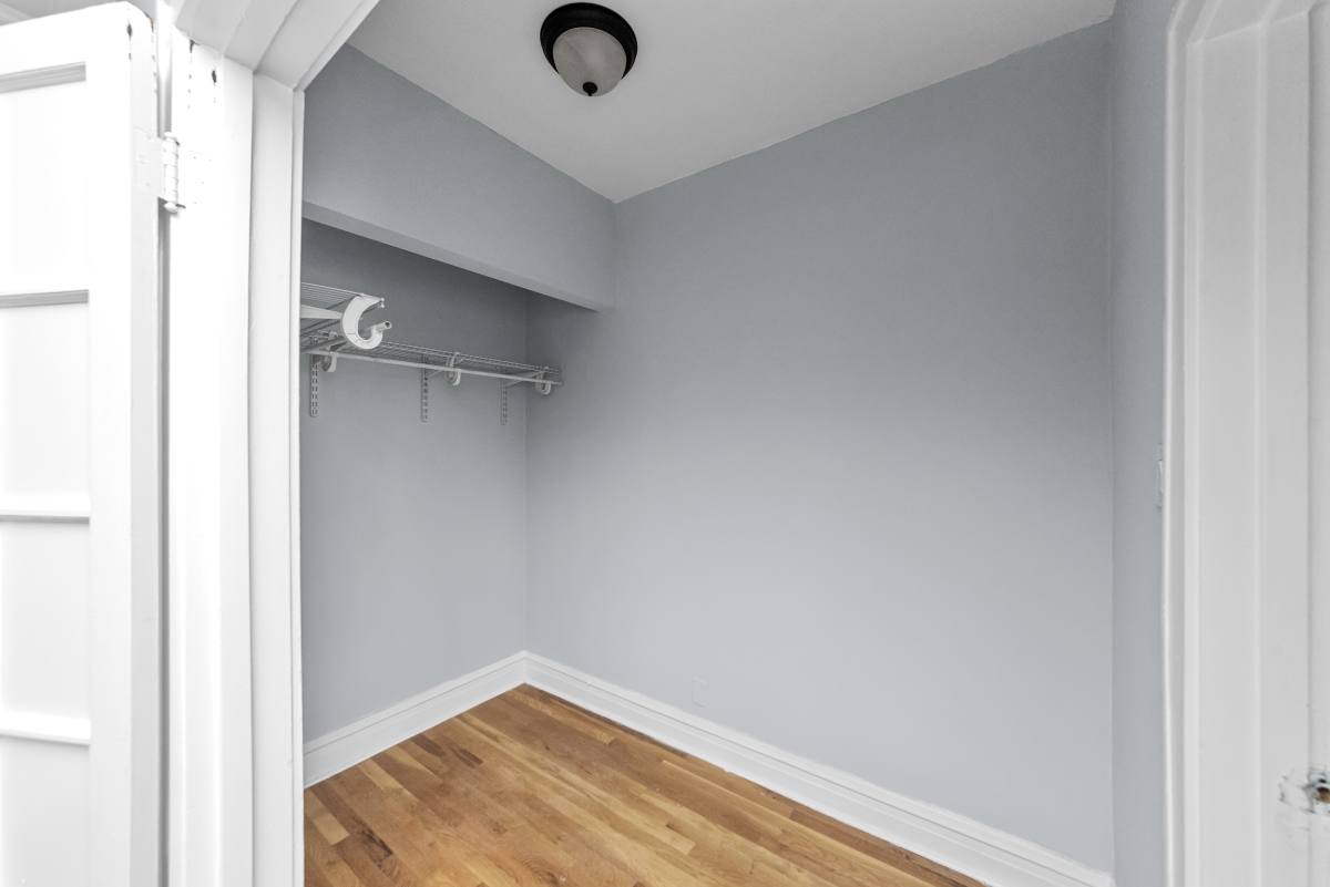 Apartment for rent at 4737 N Hermitage Ave, Chicago, IL 60640