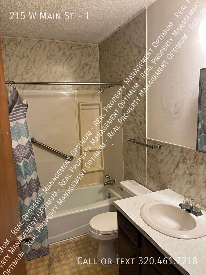 Apartment for rent at 215 W Main St #1, Osakis, MN 56360