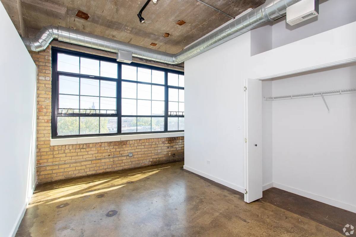 Apartment for rent at 2625 W Washington Blvd, Chicago, IL 60612