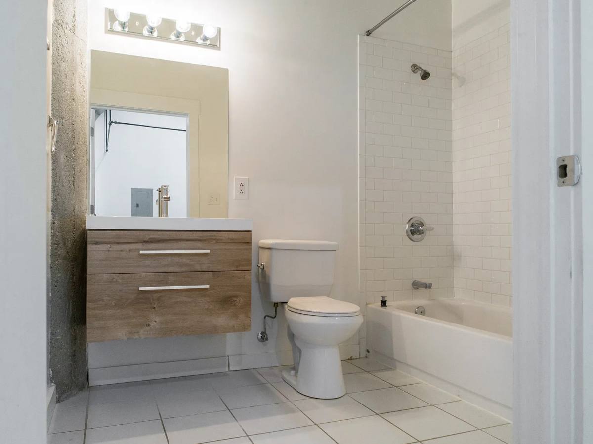 Apartment for rent at 2625 W Washington Blvd, Chicago, IL 60612