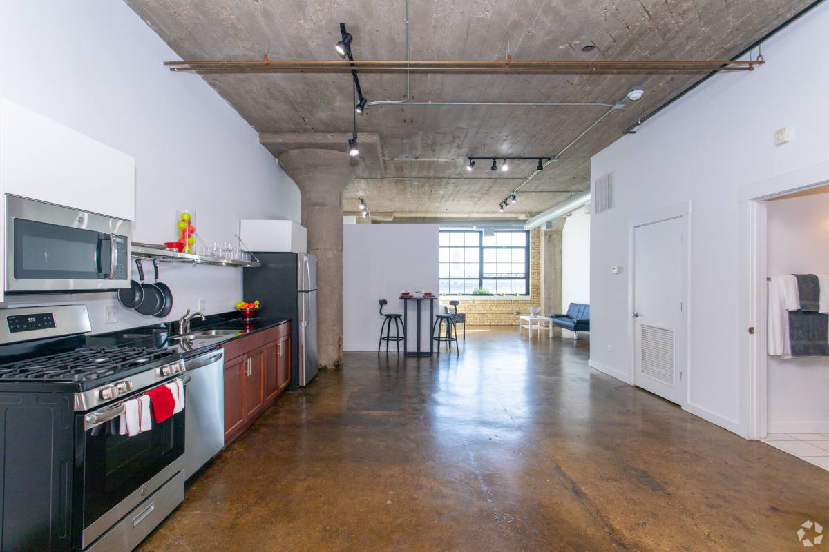 Apartment for rent at 2620 W Washington Blvd, Chicago, IL 60612