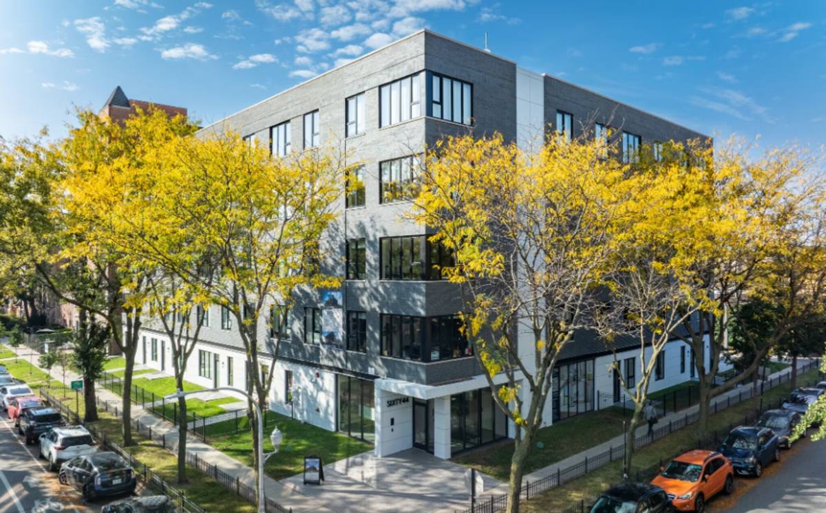 Apartment for rent at 6044 N Winthrop Ave, Chicago, IL 60660