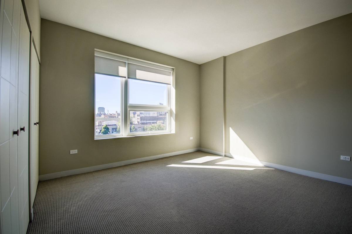 Apartment for rent at 851 W Grand, Chicago, IL 60642