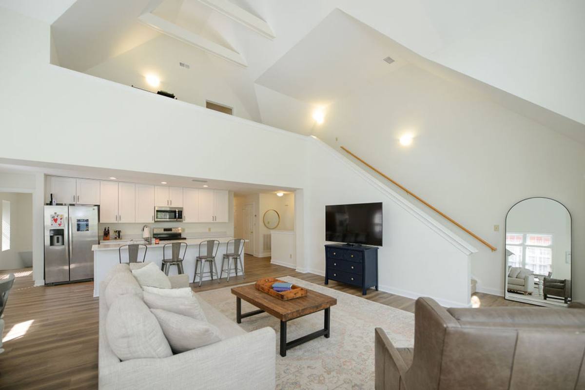 Townhouse for rent at 183 Herman Melville, Newport News, VA 23606