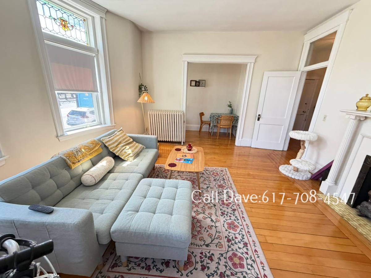 Apartment for rent at 1822 Beacon St #2, Brookline, MA 02446
