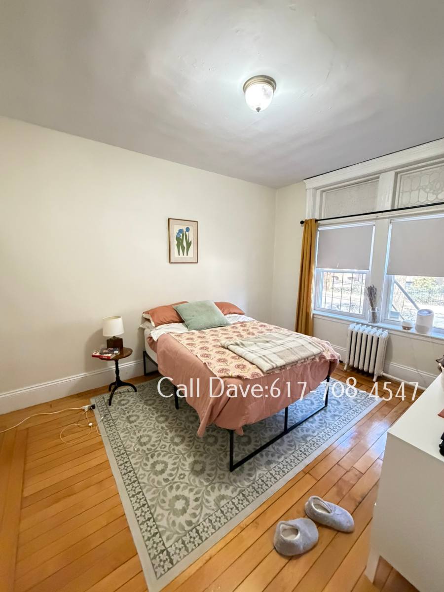Apartment for rent at 1822 Beacon St #2, Brookline, MA 02446