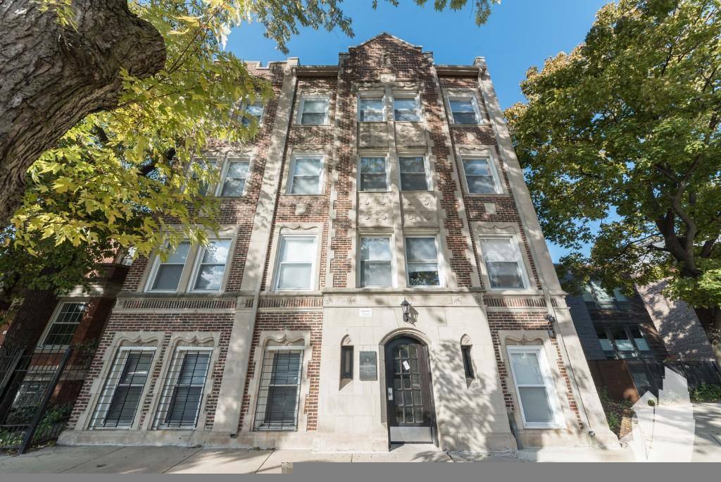 Apartment for rent at 2936 W Palmer St, Chicago, IL 60647