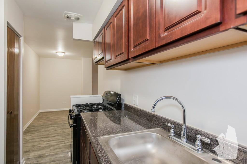 Apartment for rent at 1040 W Hollywood #204, Chicago, IL 60660
