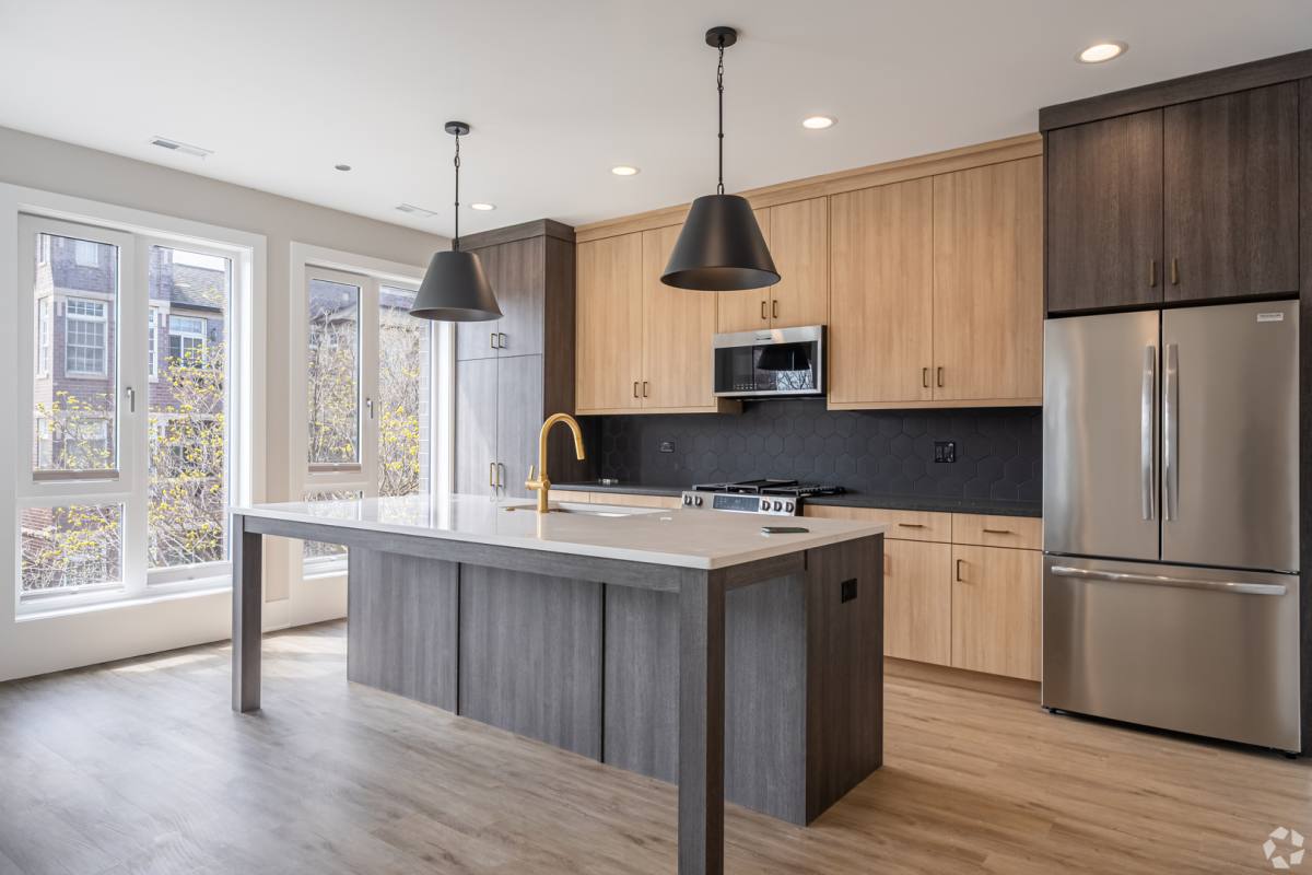 Condo for rent at 3839 N Clark St #104, Chicago, IL 60613