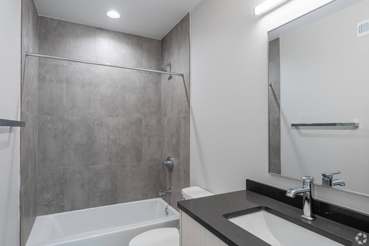 Condo for rent at 3839 N Clark St #104, Chicago, IL 60613