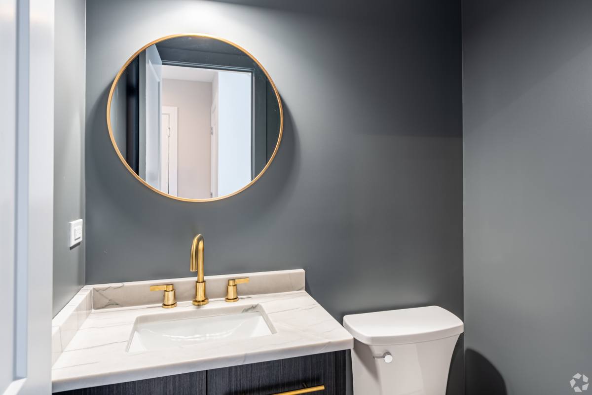 Condo for rent at 3839 N Clark St #104, Chicago, IL 60613