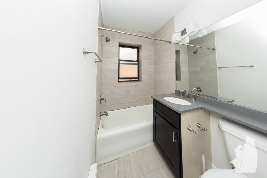 Apartment for rent at 2420 N Kedzie Blvd #112, Chicago, IL 60647