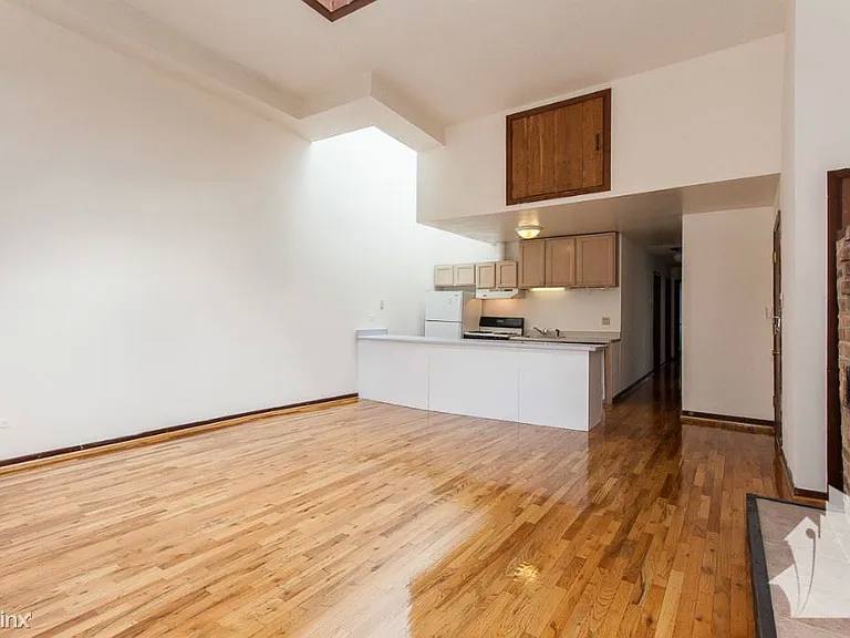 Apartment for rent at 2523 N Lincoln Ave, Chicago, IL 60614